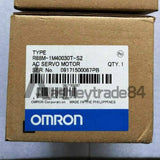 Omron R88M-1M40030T-S2 Servo Motor
